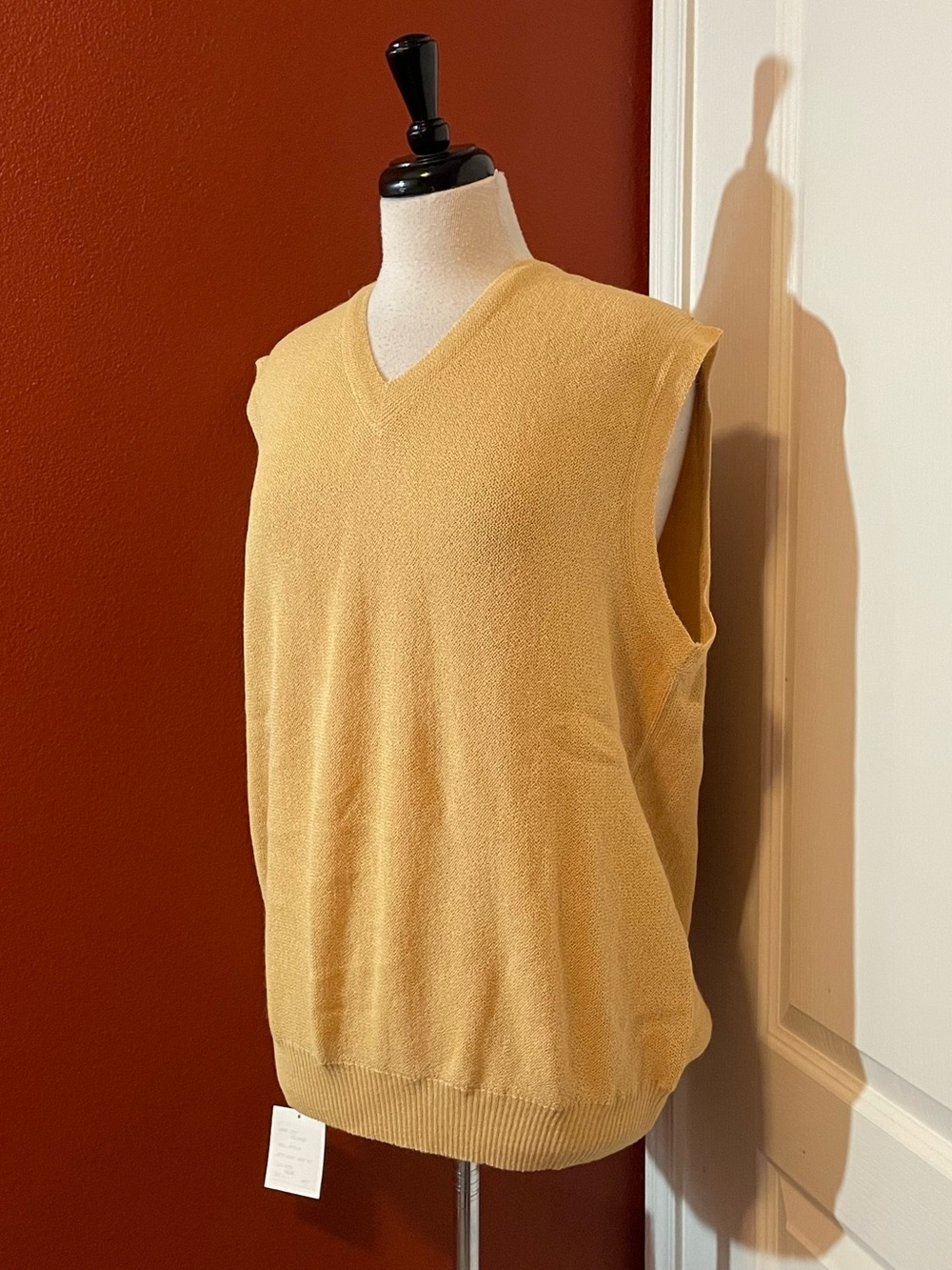Andean Men’s Classic V Neck Yellow Links Links 100% Alpaca Pullover Sweater